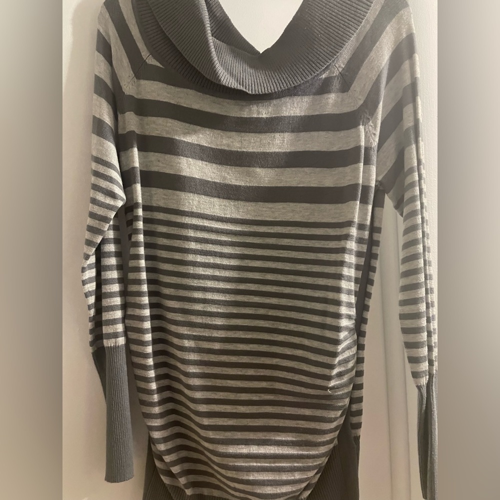 Bundle 2/$7 Bongo long sleeve sweater